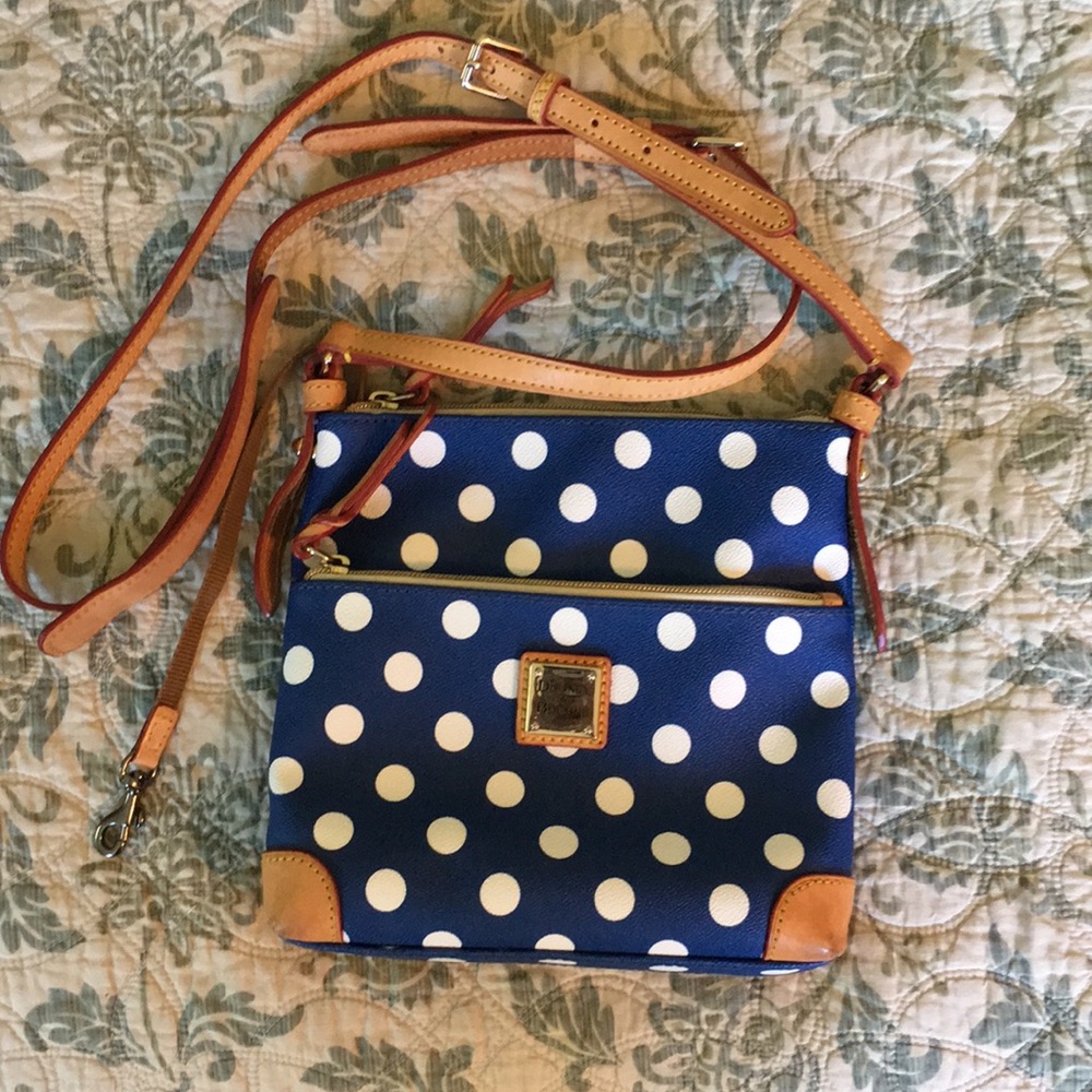 Dooney & Bourke bag/cross body